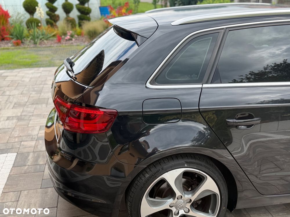 Audi A3 Sportback 2.0 TDI S line Sportpaket - 23