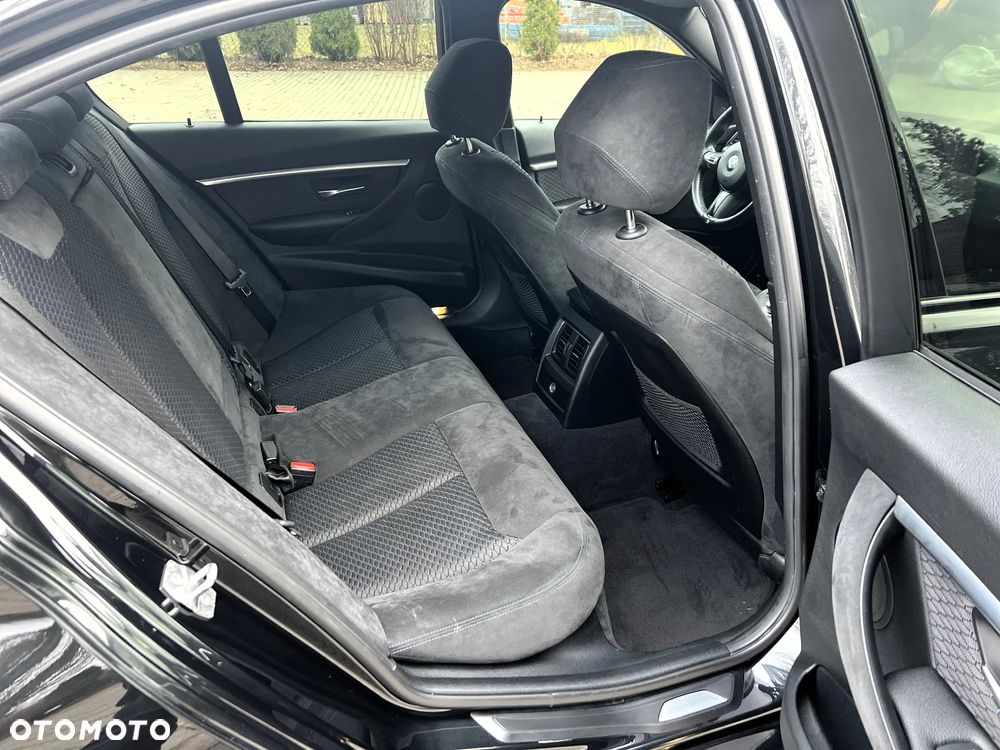 BMW Seria 3 320d M Sport Shadow - 33