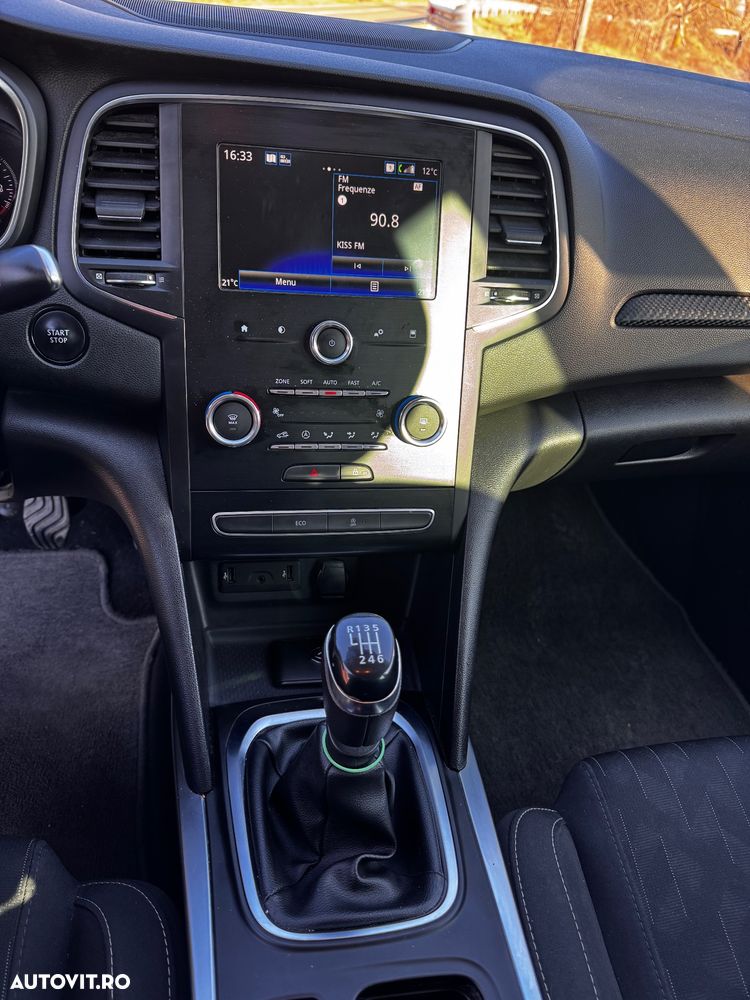Renault Megane TCe 140 GPF EQUILIBRE - 8