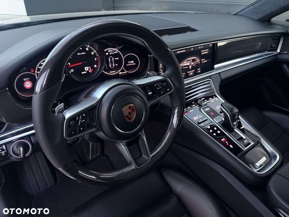 Porsche Panamera Turbo - 32