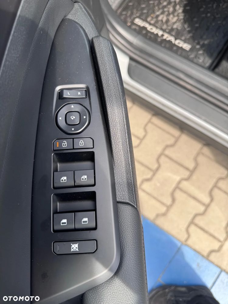 Kia Sportage 1.6 T-GDI Black Edition 2WD DCT - 10
