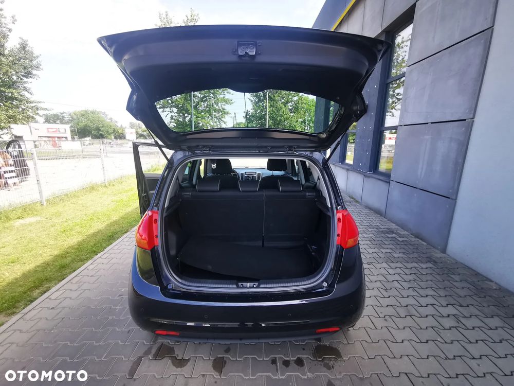 Kia Venga 1.6 CRDi 128 Business Line - 12