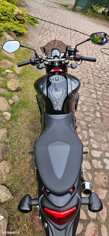Suzuki Gladius - 5