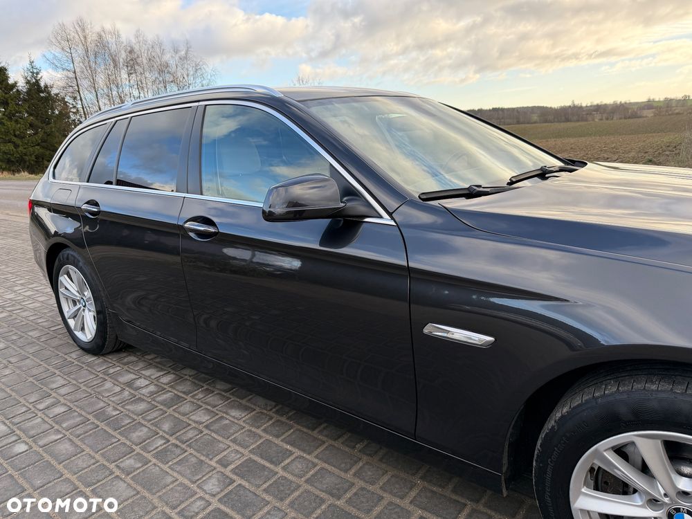 BMW Seria 5 528i xDrive Sport-Aut Luxury Line - 20