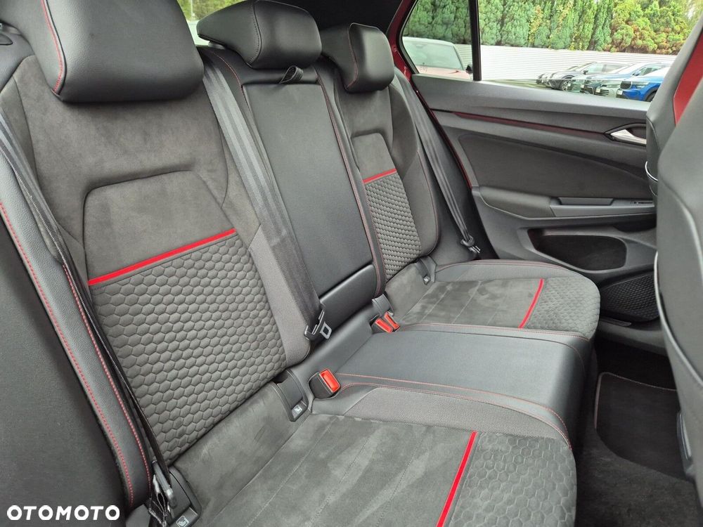 Volkswagen Golf - 15