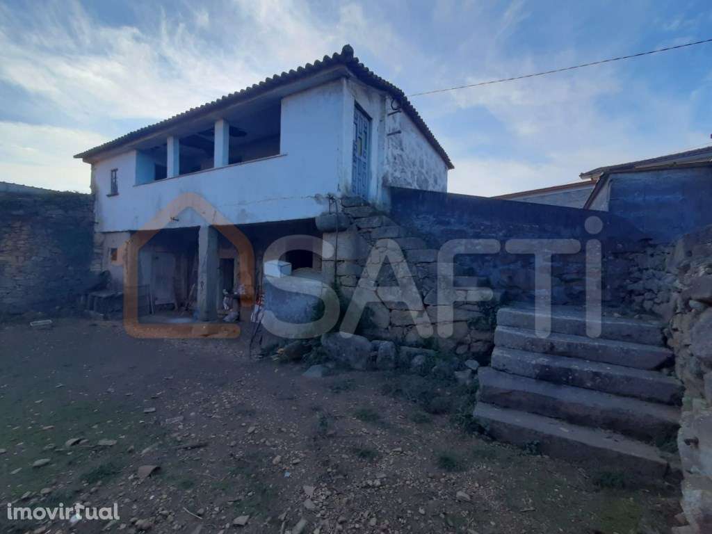 Casa Antiga por recuperar - Grande imagem: 3/5