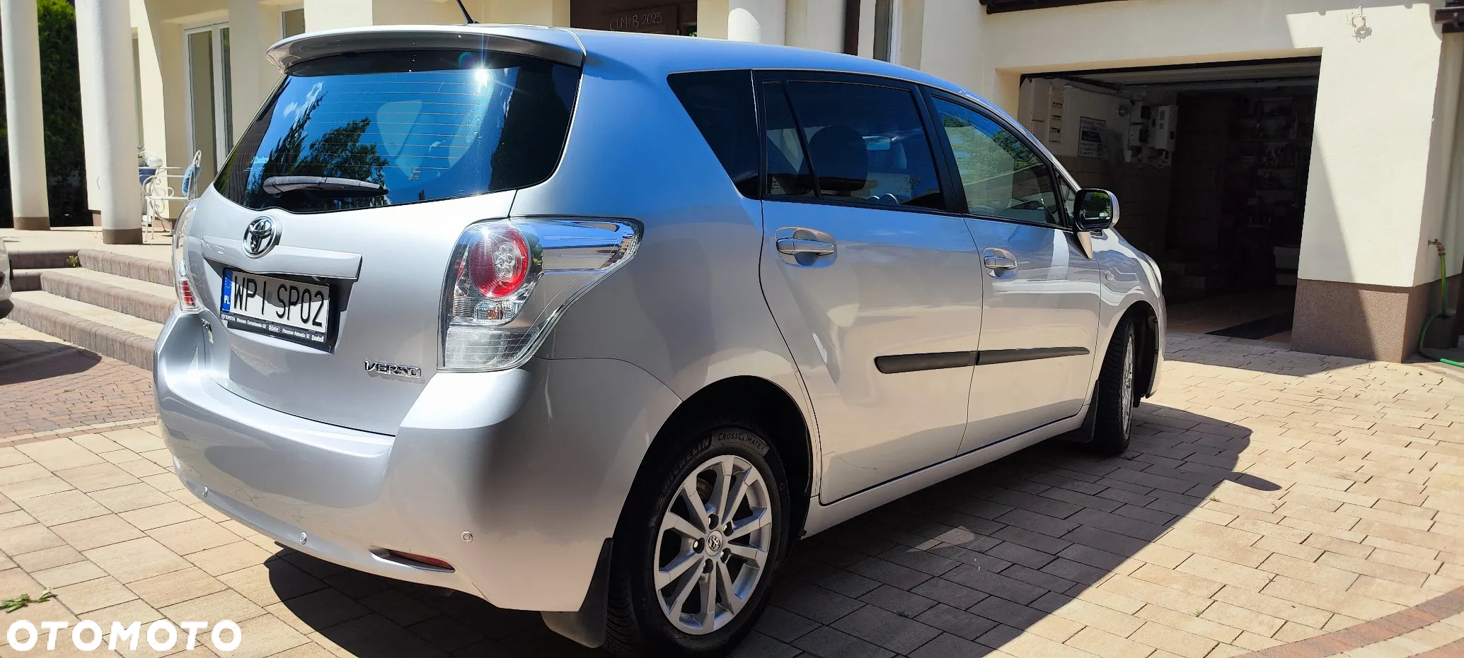 Toyota Verso 2.0 D-4D Sol - 4