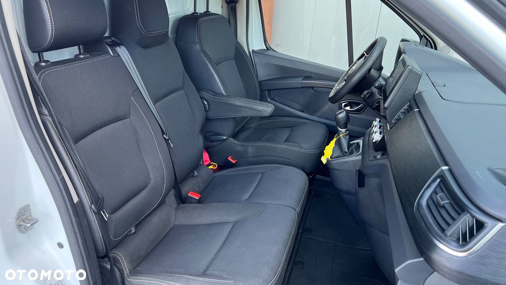 Renault Trafic - 10