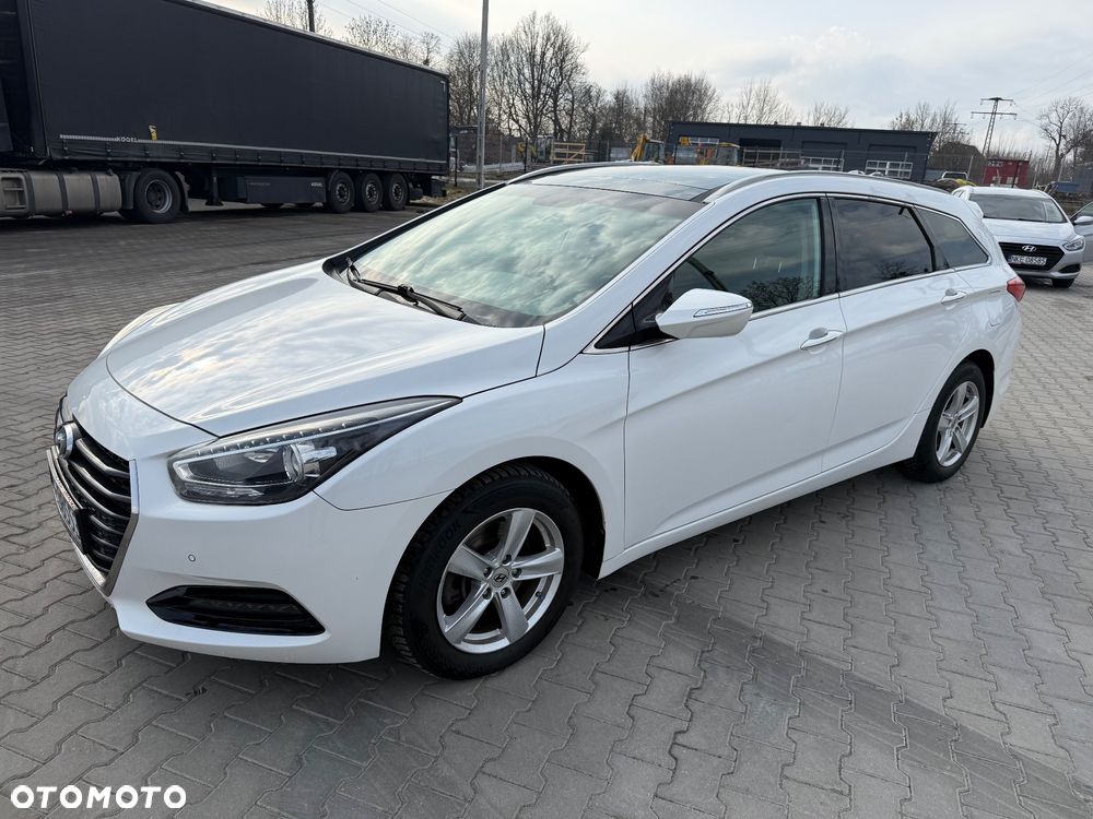 Hyundai i40 Kombi 1.7 CRDi Premium - 4
