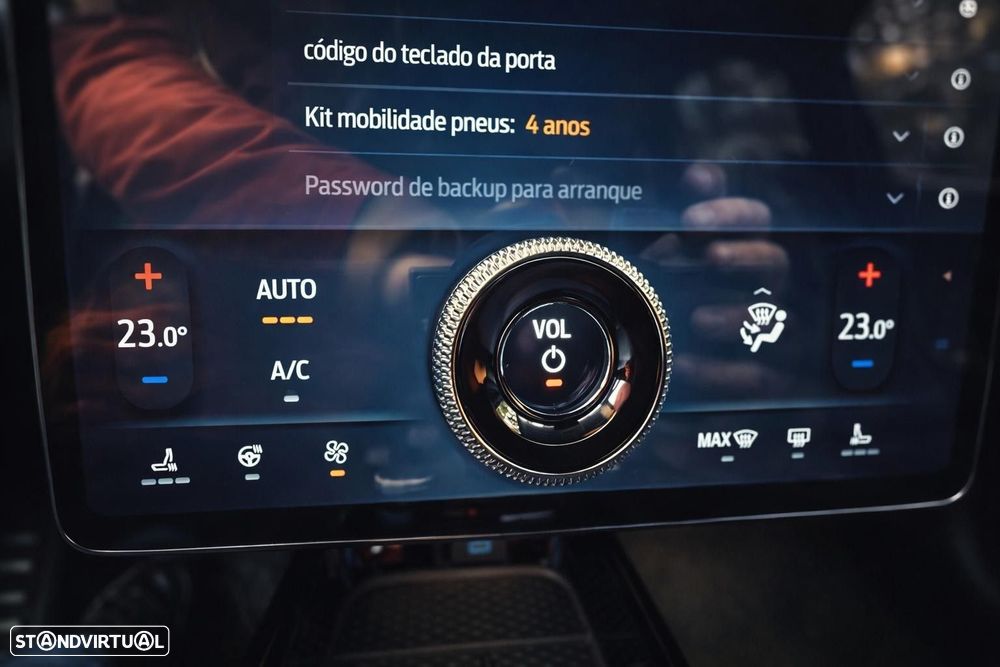 Ford Mustang Mach-E Standard - 18