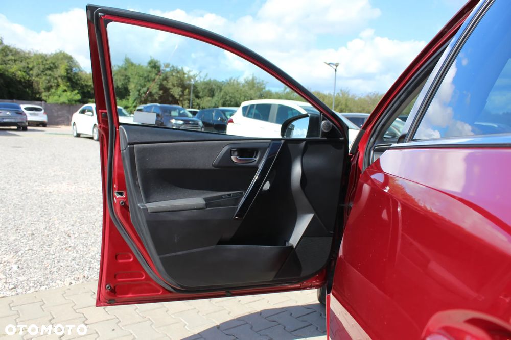 Toyota Auris 1.6 Premium Comfort - 16