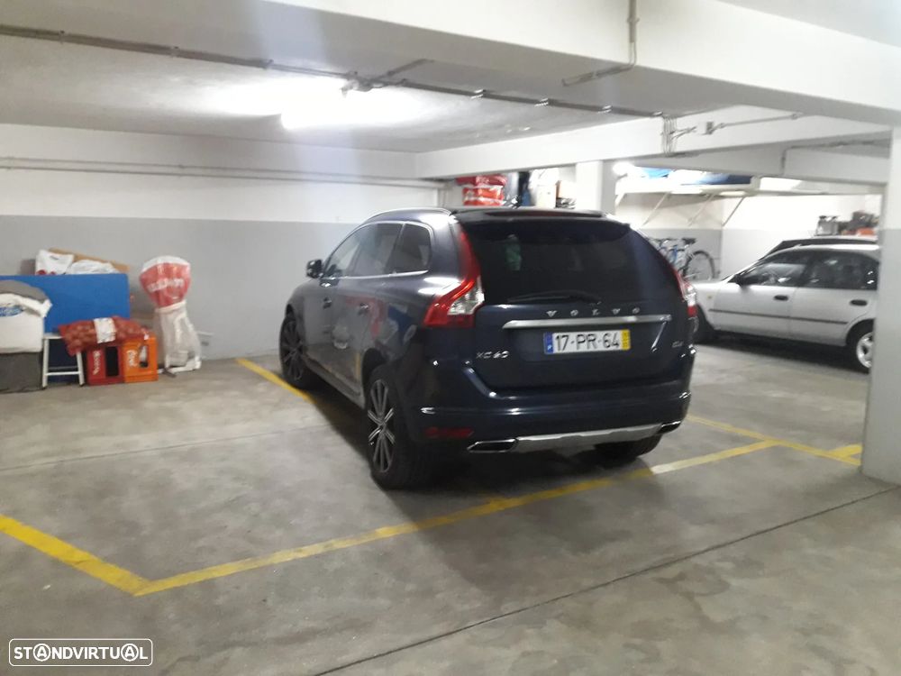 Volvo XC 60 2.0 D4 Momentum - 3