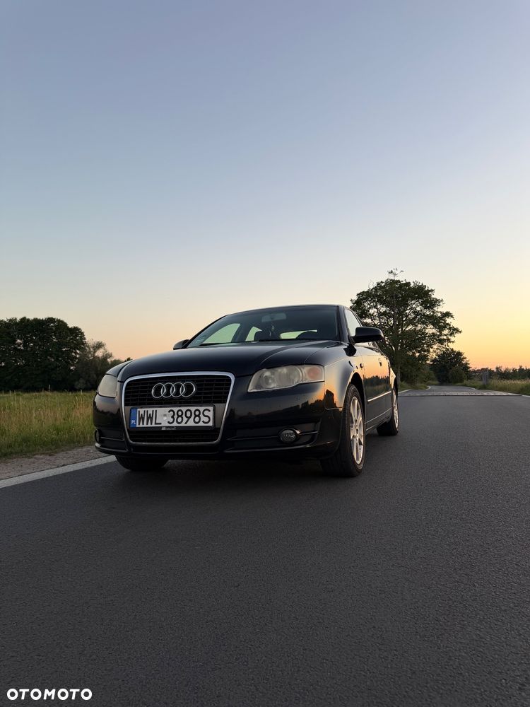 Audi A4 Limousine - 3