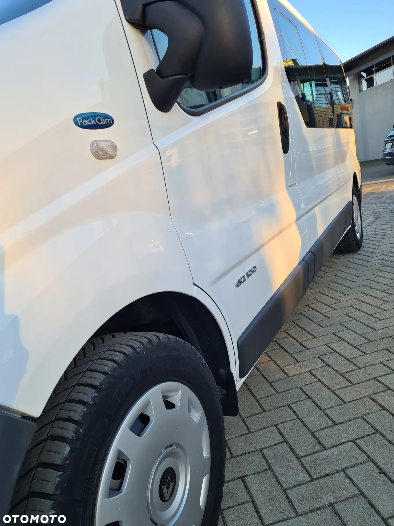 Renault Trafic 1.9 dCi L2H1 - 26