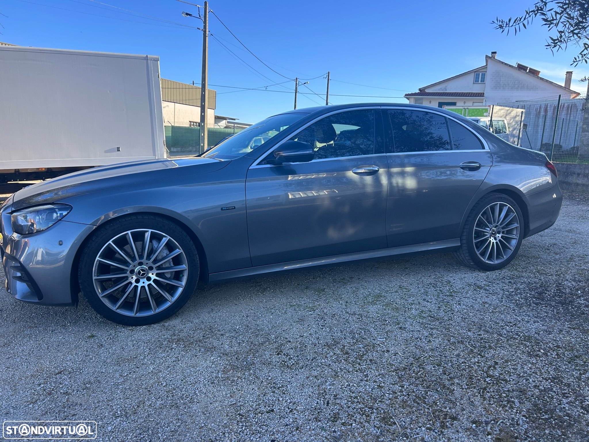 Mercedes-Benz E 300 de AMG Line - 3