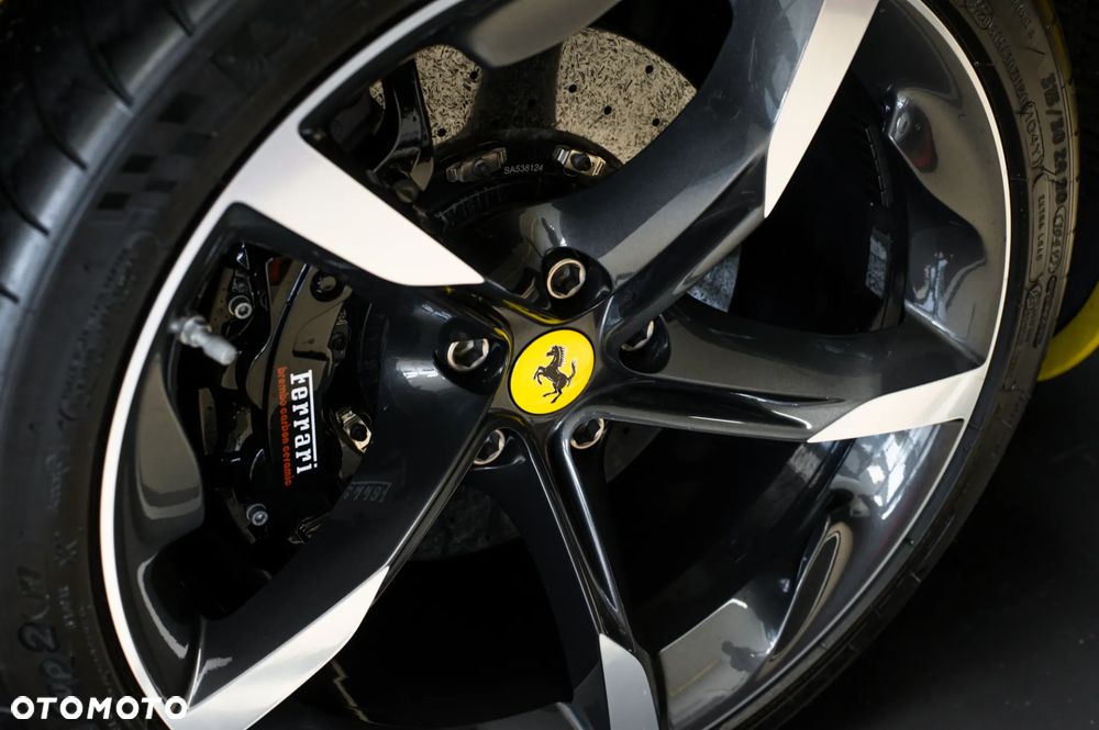Ferrari SF90 Spider - 21