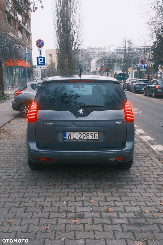 Peugeot 5008 - 6
