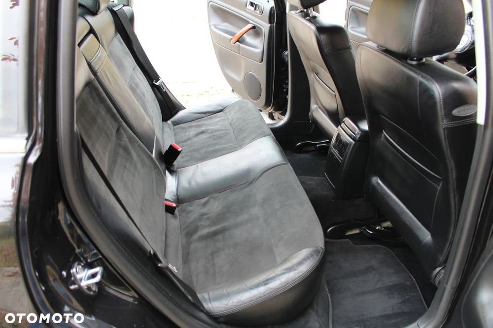 Volkswagen Passat 1.9 TDI Exclusive - 18