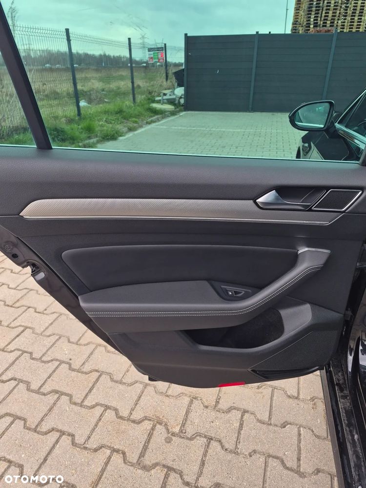 Volkswagen Passat 2.0 TDI SCR (BlueMotion Technology) DSG Highline - 19