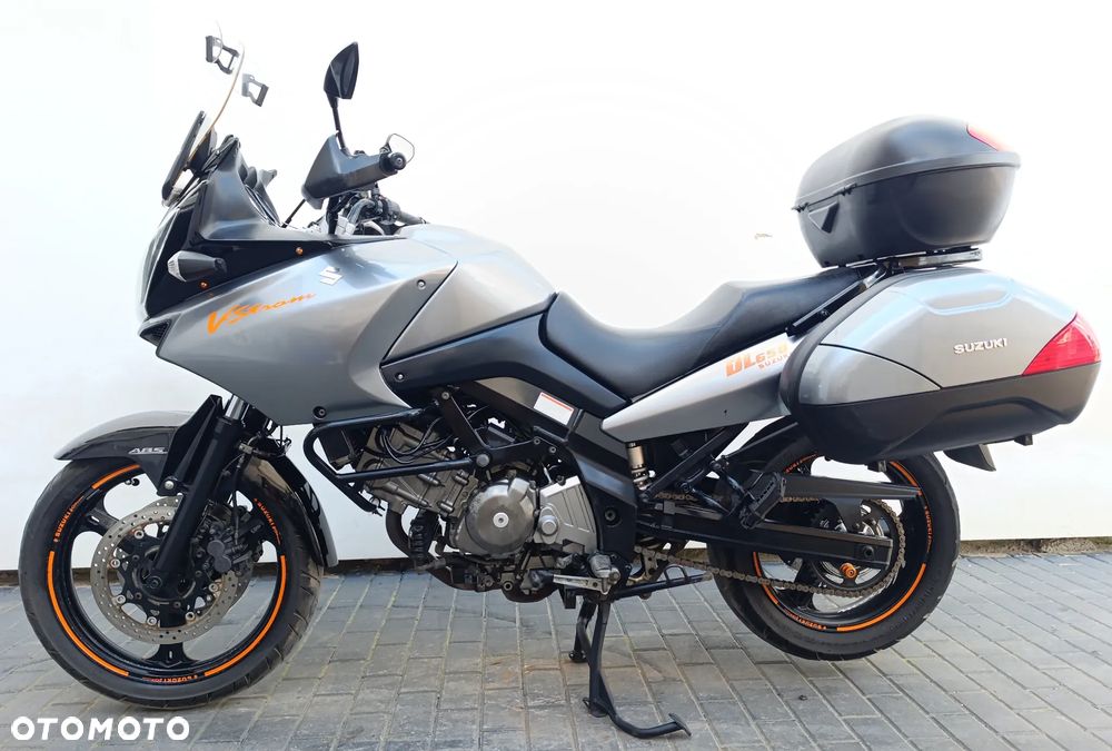 Suzuki V-STROM - 4