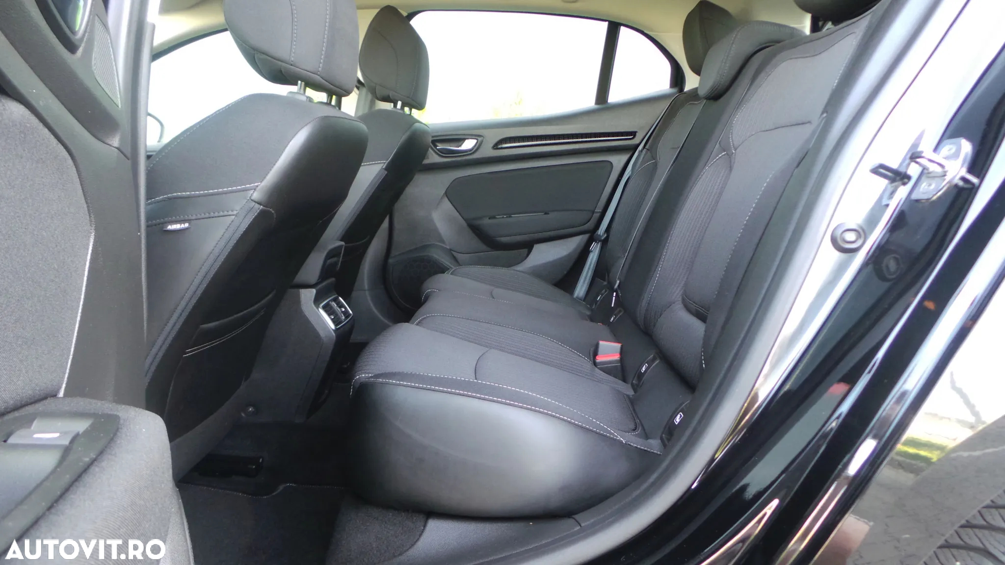 Renault Megane ENERGY TCe 130 BUSINESS - 17