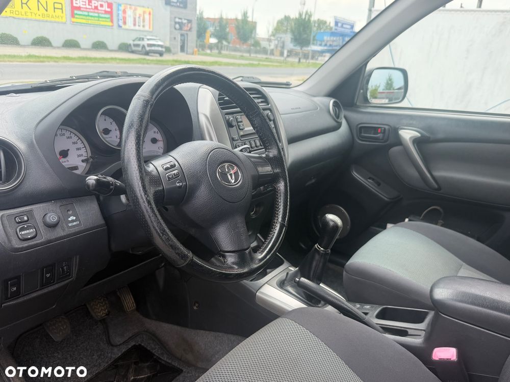 Toyota RAV4 D-4D 4x4 - 14