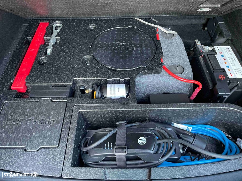 MG EHS 1.5 T-GDI Plug-in Hybrid Luxury - 32