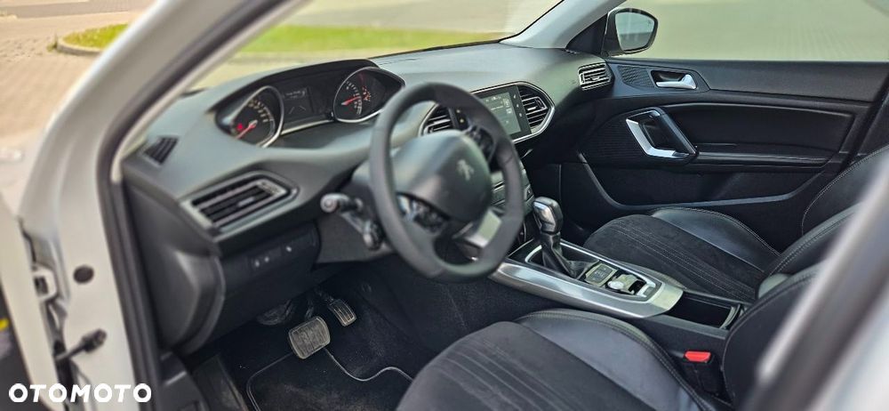 Peugeot 308 BlueHDi 150 EAT6 Stop & Start GT-Line Edition - 38