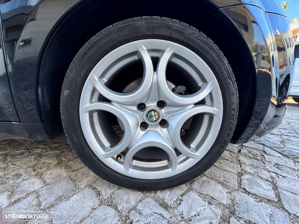 Alfa Romeo MiTo 1.3 JTD Distinctive - 15