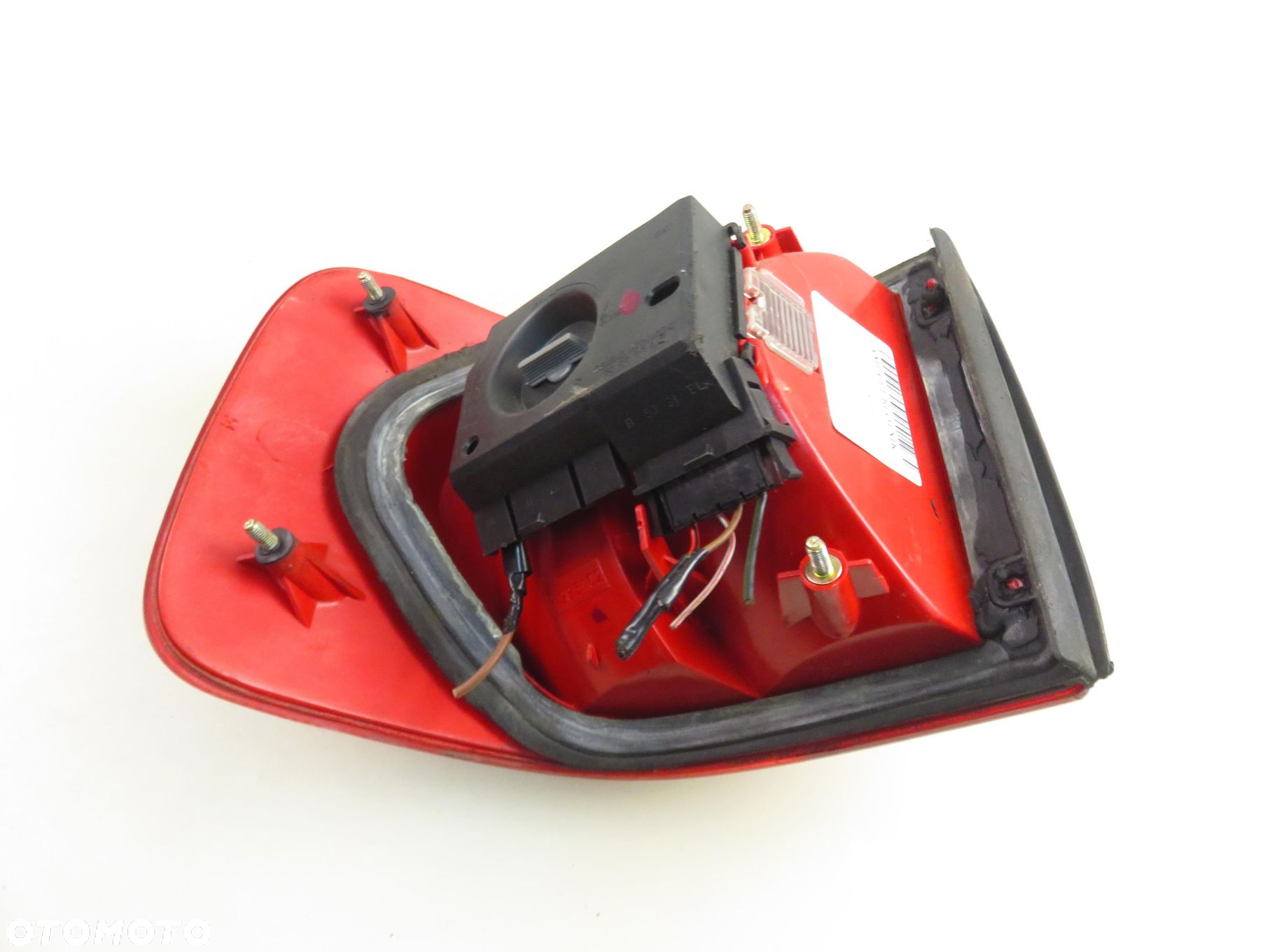 LAMPA PRAWA TYLNA AUDI 80 B4 8A0945096D - 3