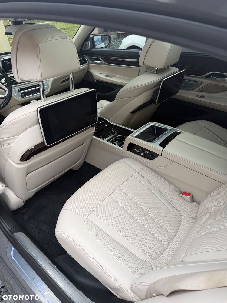 BMW Seria 7 - 30
