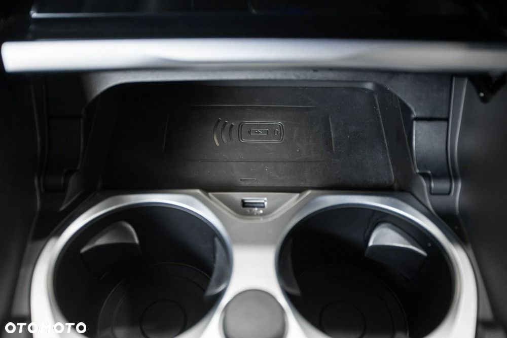 BMW Seria 8 M850i xDrive - 30