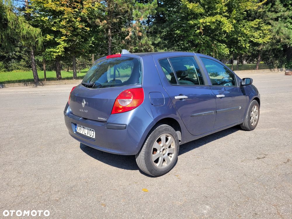 Renault Clio 1.2 16V Expression - 23