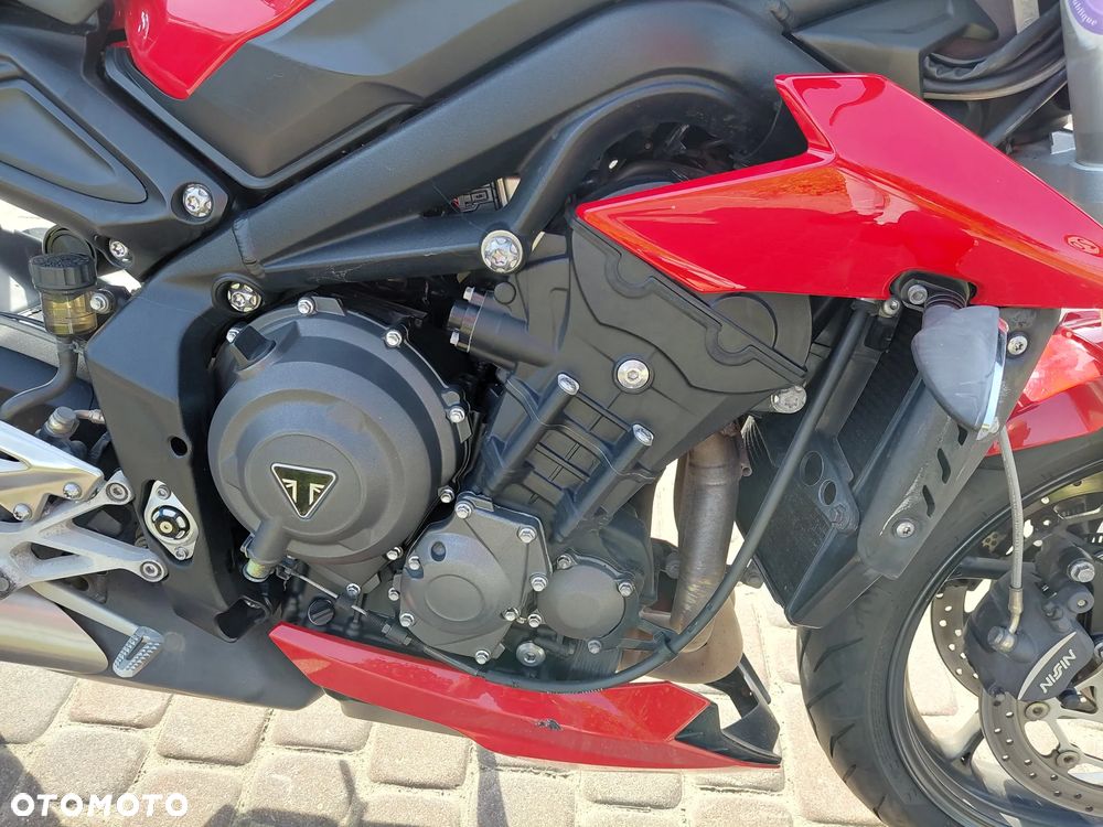 Triumph Street Triple - 10