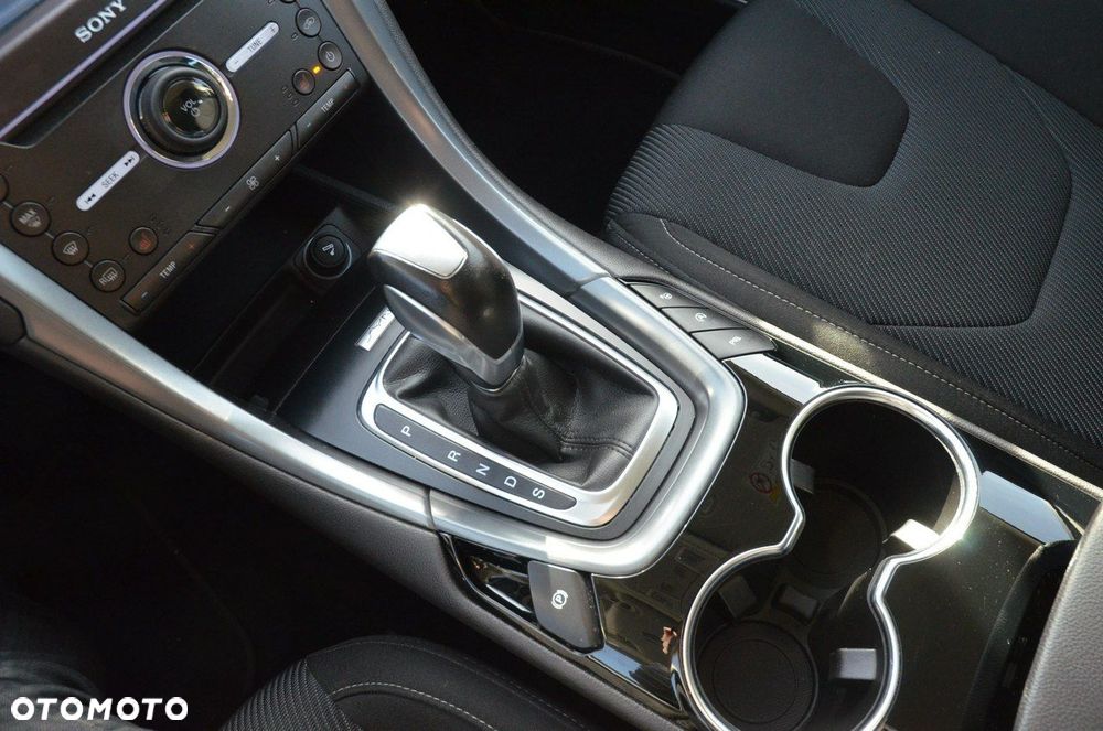 Ford Mondeo - 26