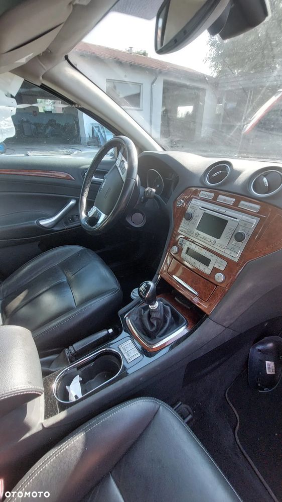 Ford mondeo MK4 2007 benzyna na części lampa klapa drzwi szyby silnik skrzynia lusterko tapicerka - 17