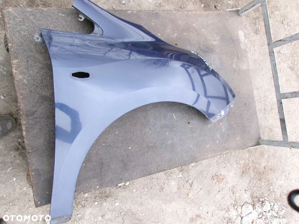 BŁOTNIK PRAWY TOYOTA VERSO 09-13  8S6 - 1