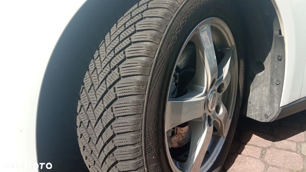 Ford Focus 1.0 EcoBoost Titanium - 27