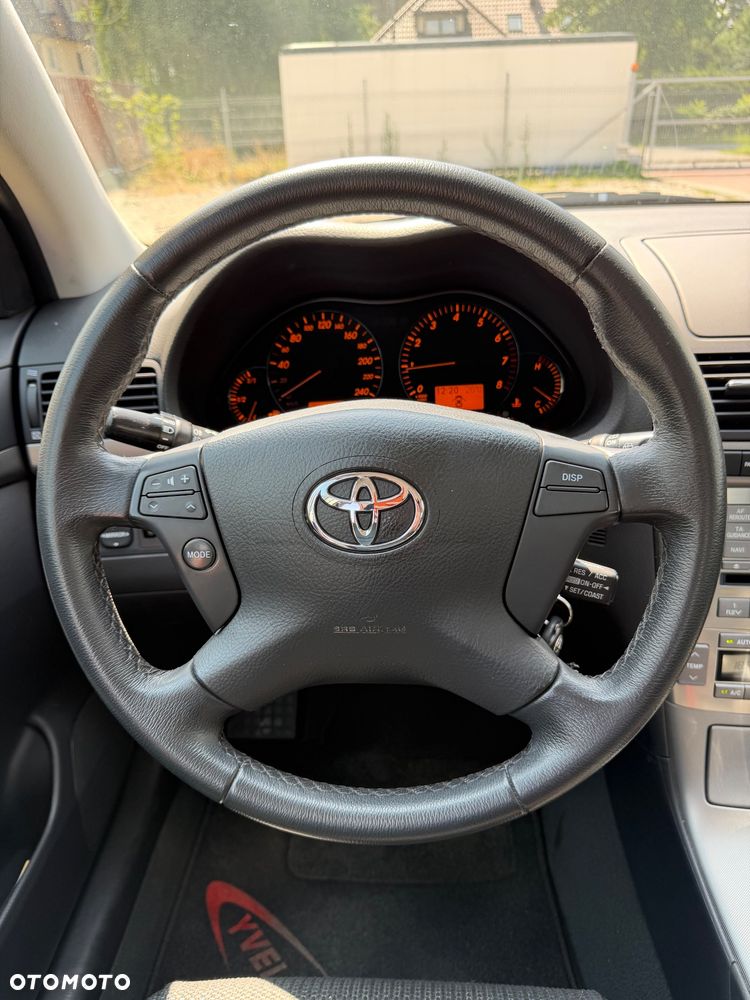 Toyota Avensis 2.0 VVT-i Sol - 15