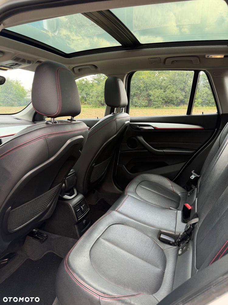 BMW X1 sDrive18d Sport Line - 7