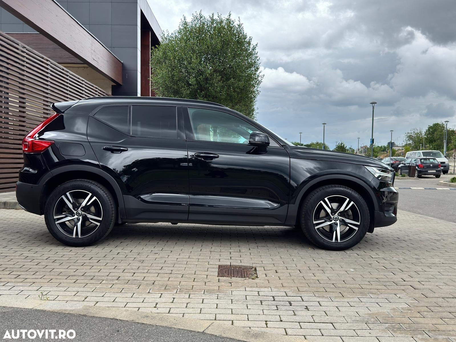 Volvo XC 40 D4 AWD Geartronic R-Design - 36