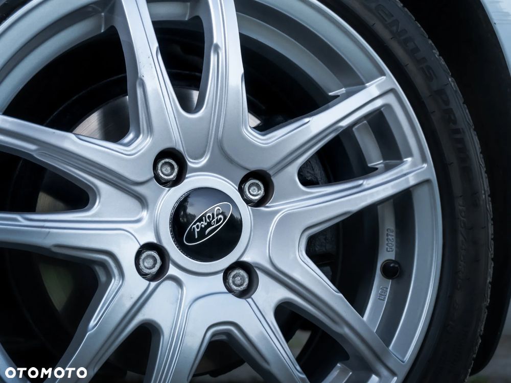 Ford Fiesta 1.25 Celebration - 23