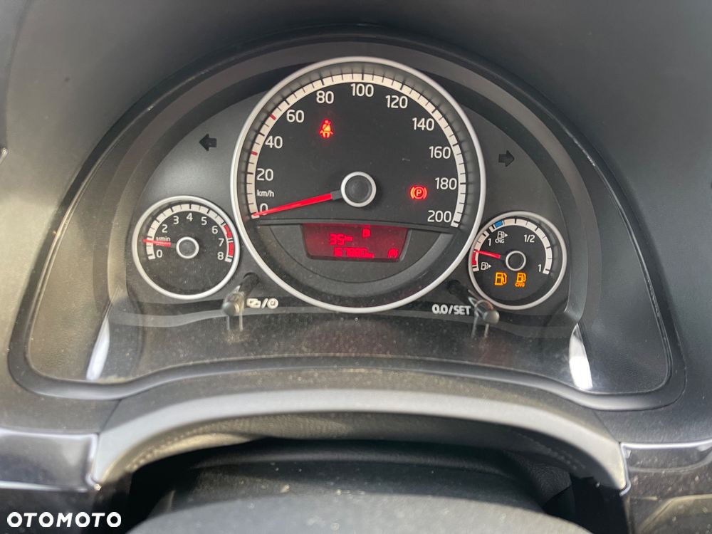 Volkswagen up! Eco (BlueMotion Technology) move - 12