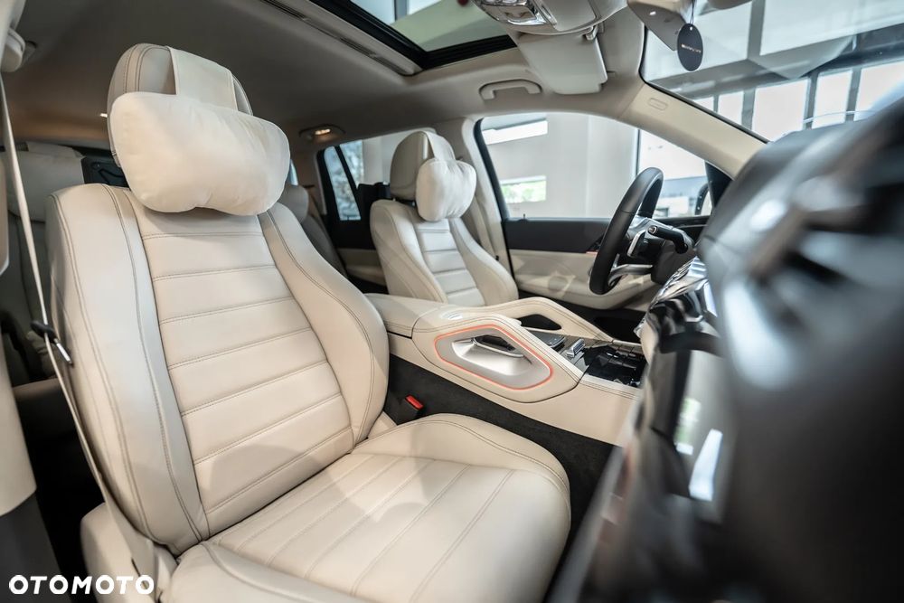 Mercedes-Benz GLS - 39