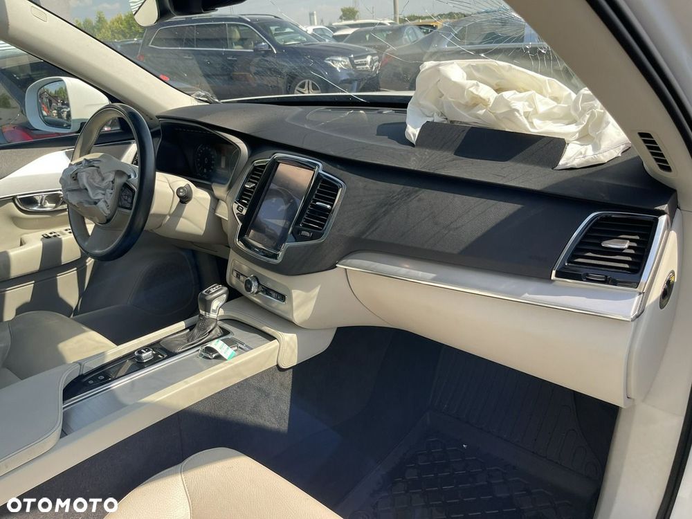 Volvo XC 90 D5 AWD Geartronic Momentum - 11