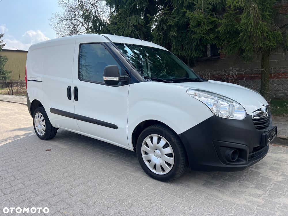 Opel COMBO - 1