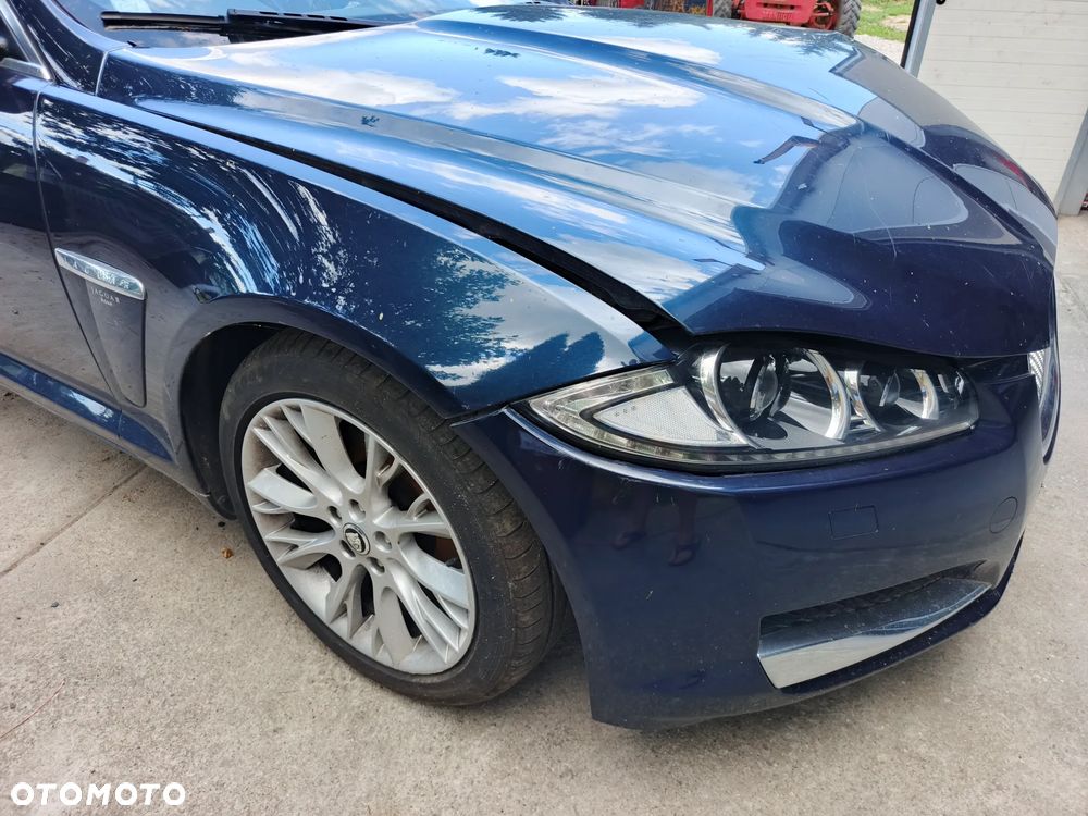 Jaguar XF 2.2 - 8