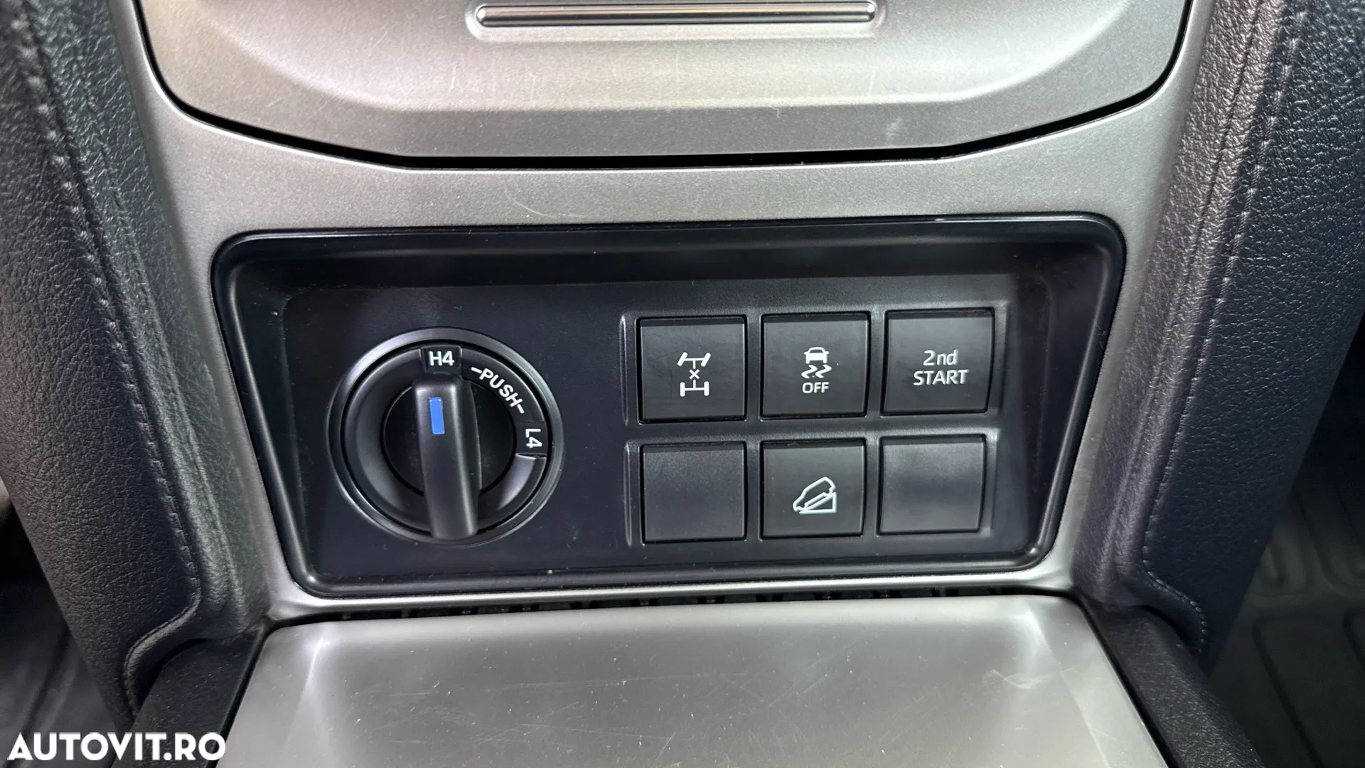 Toyota Land Cruiser - 31