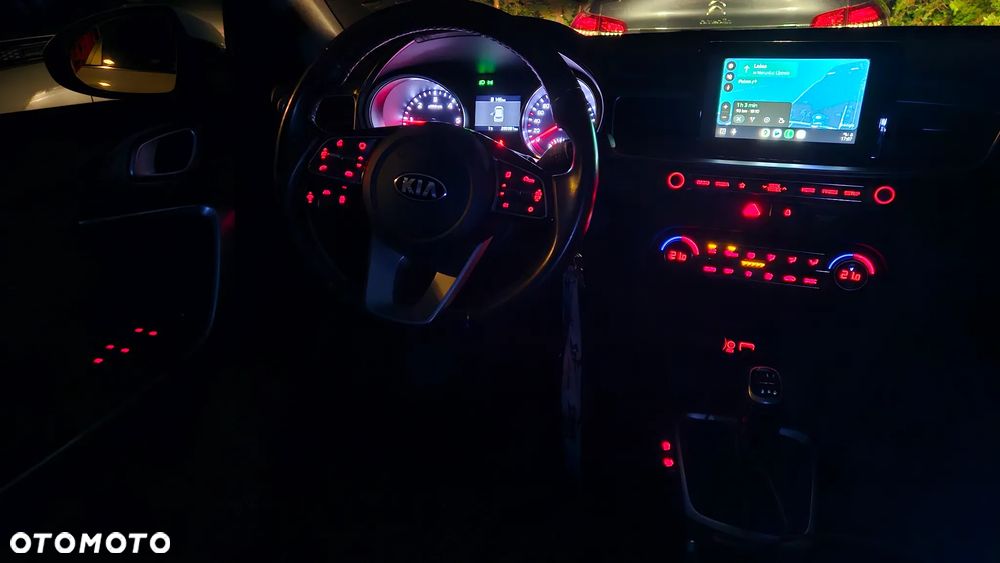 Kia Ceed 1.6 CRDi SCR M - 9