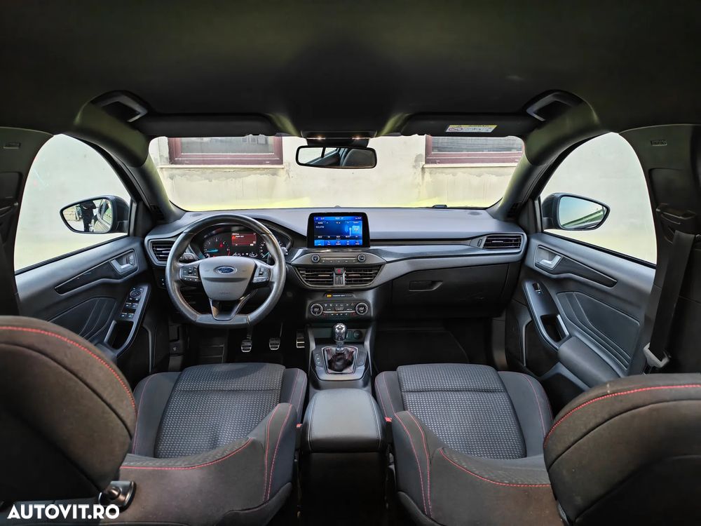Ford Focus - 8